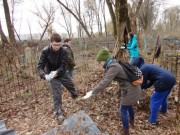 Уборка кладбища Уборка кладбища